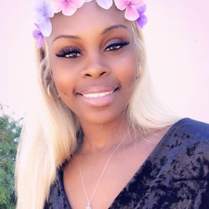 Meet your Posher, Shemika